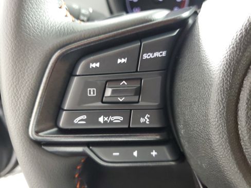 Used 2025 Subaru Crosstrek 2.5i Limited w/ Crosstrek Mirror Package image 24