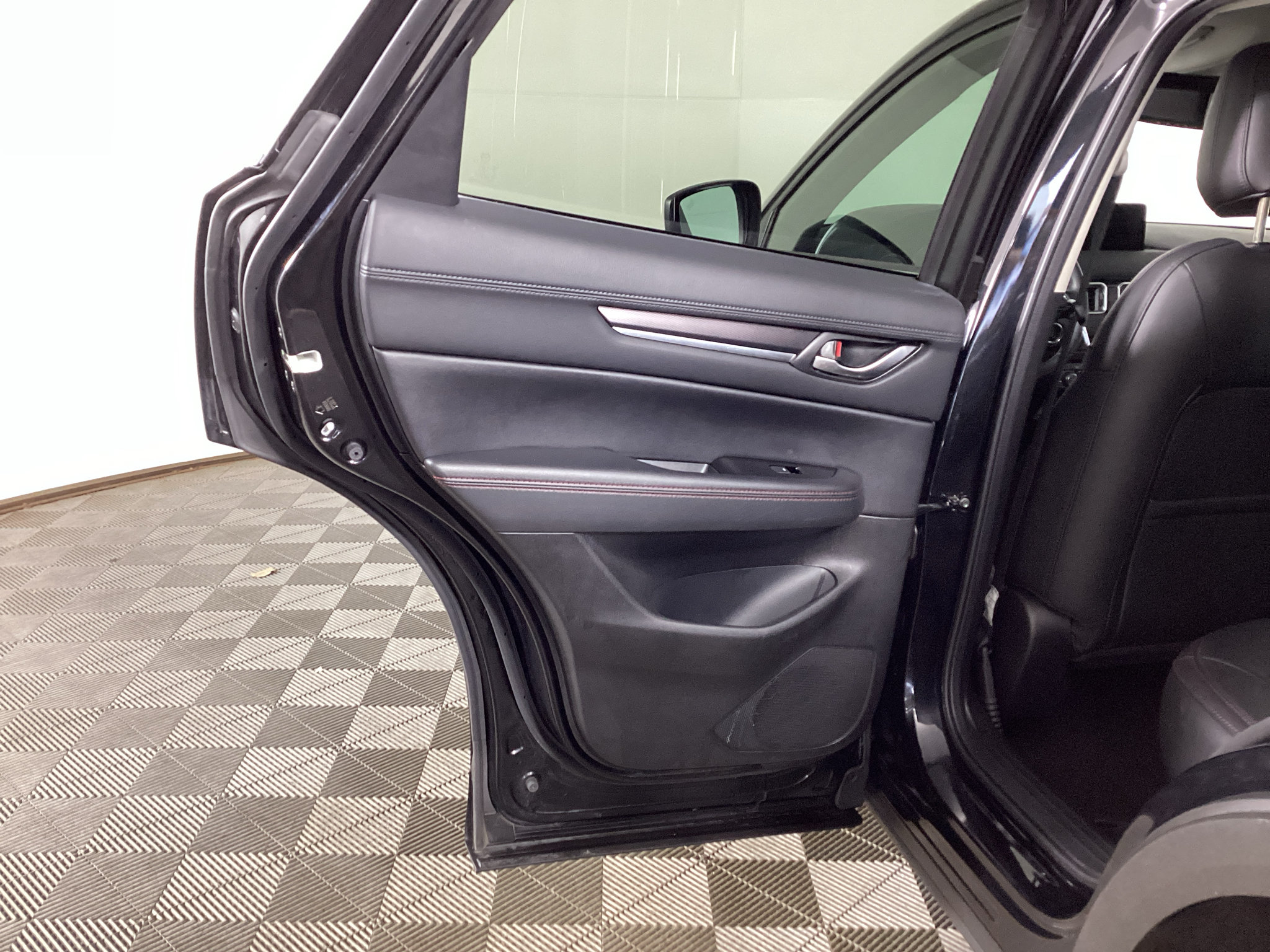 Used 2025 MAZDA CX-5 Carbon Edition AWD/4WD image 12