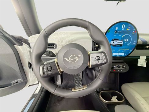 New 2026 MINI Cooper 2-Door Hardtop FWD image 11