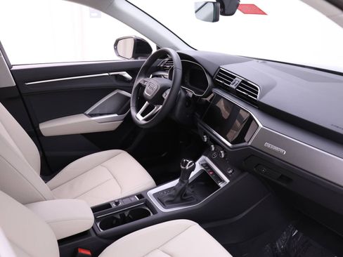Certified 2025 Audi Q3 2.0T Premium w/ Convenience Package image 22