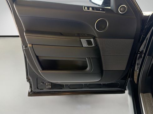 Used 2021 Land Rover Range Rover Sport HSE image 16