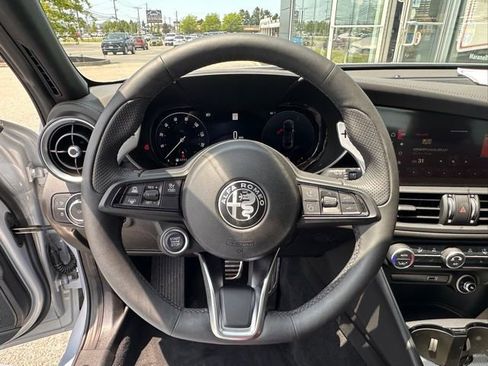 New 2025 Alfa Romeo Giulia AWD image 10