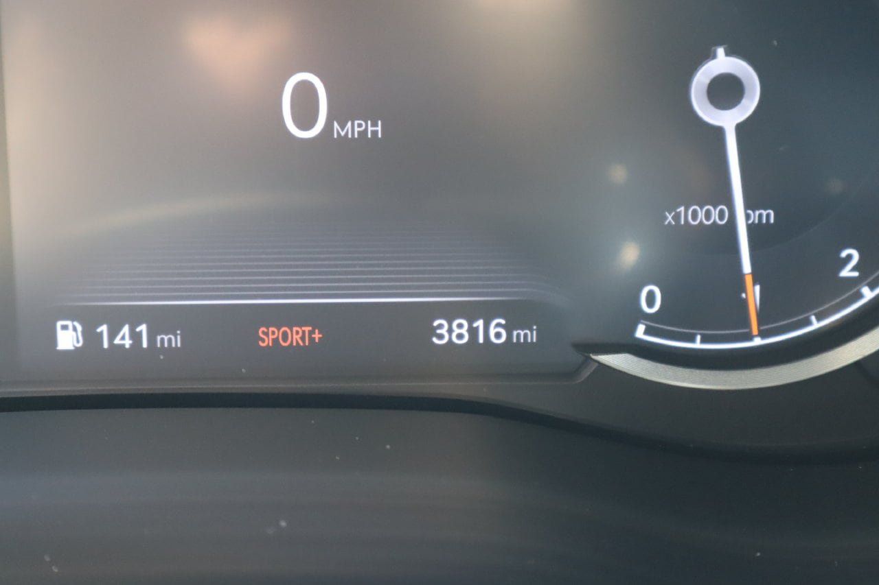 Used 2023 Genesis G70 2.0T w/ Sport Prestige Package RWD image 10