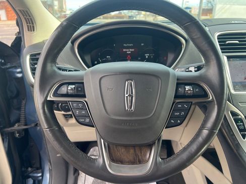 Used 2019 Lincoln Nautilus Reserve w/ Drivers Assistance Package image 12