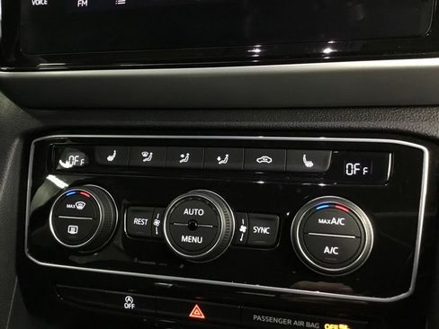 Used 2023 Volkswagen Atlas SE AWD/4WD image 25
