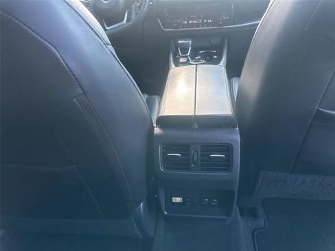 Used 2021 Nissan Rogue SL AWD/4WD image 13