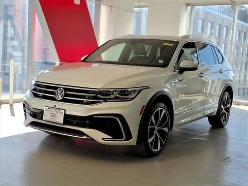 Used 2022 Volkswagen Tiguan SEL R-Line image 1