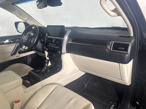 Used 2023 Lexus GX 460 Premium w/ Premium Package AWD/4WD image 38