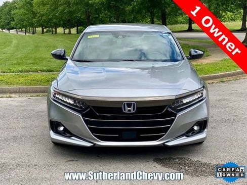 Used 2022 Honda Accord Sport image 2