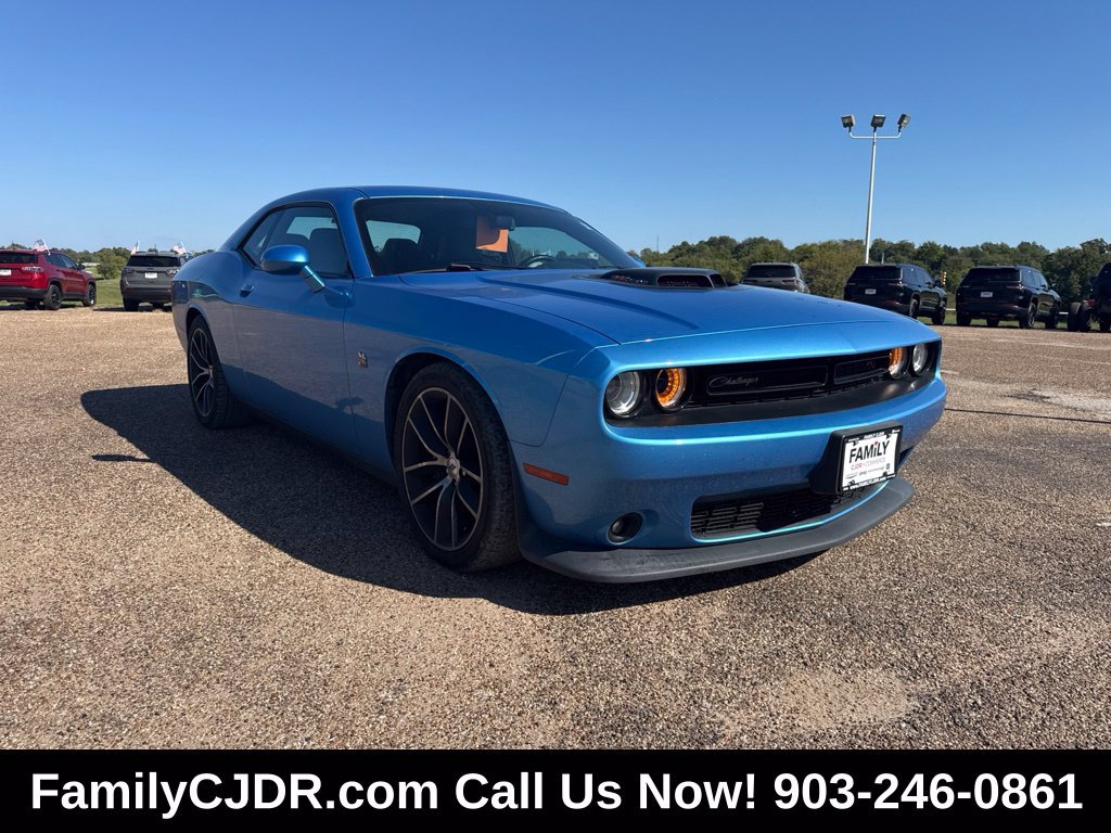 Used 2018 Dodge Challenger R/T Scat Pack RWD image 1
