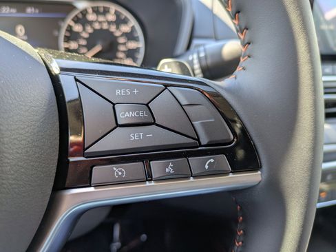 New 2025 Nissan Altima 2.5 SR image 17