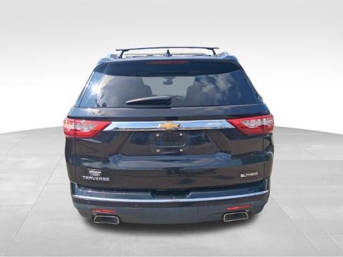 Used 2018 Chevrolet Traverse Premier w/ Driver Confidence II Package FWD image 7