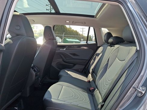 New 2026 Volkswagen Tiguan SE AWD/4WD image 6