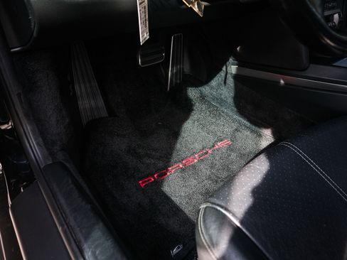 Used 2005 Porsche 911 Carrera S image 17