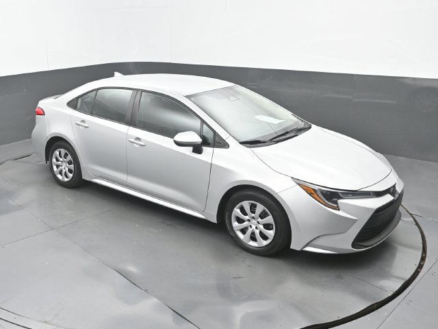 Used 2023 Toyota Corolla LE FWD image 28