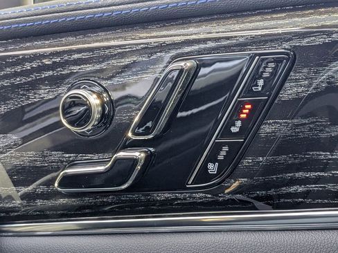 New 2025 Cadillac Escalade IQ Sport 1 w/ LPO, ONYX Package image 24