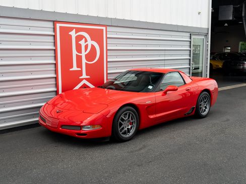 Used 2001 Chevrolet Corvette Z06 w/ Memory Pkg RWD image 27