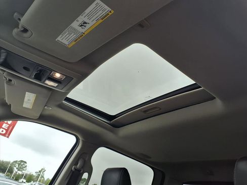 Used 2018 RAM 2500 Laramie w/ Convenience Group image 9