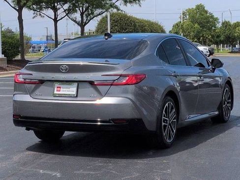 Certified 2025 Toyota Camry XLE FWD image 5