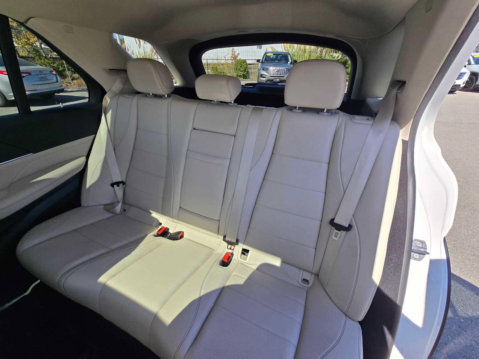 Used 2021 Mercedes-Benz GLE 350 w/ Premium Package image 23