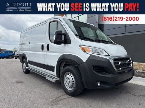 Used 2025 RAM ProMaster 2500 w/ U-Haul Equipment Group FWD image 1