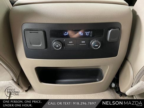 Used 2019 GMC Yukon SLT image 34