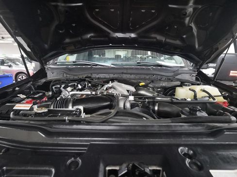 Used 2022 Ford F250 XLT AWD/4WD image 3
