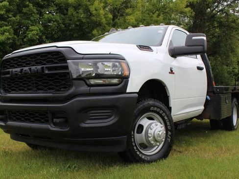 Used 2023 RAM 3500 Tradesman image 15