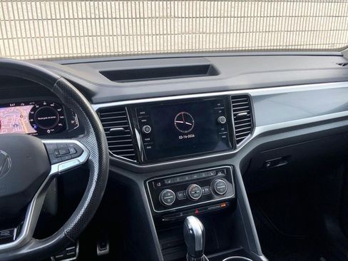 Used 2023 Volkswagen Atlas SEL Premium image 6