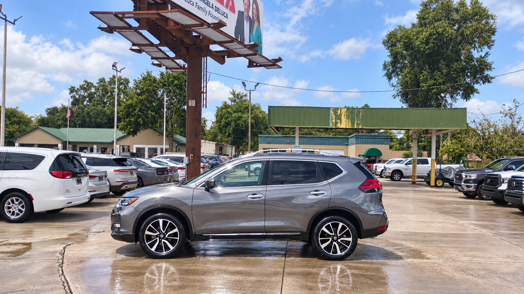 Used 2017 Nissan Rogue SL w/ SL Premium Package AWD/4WD image 19