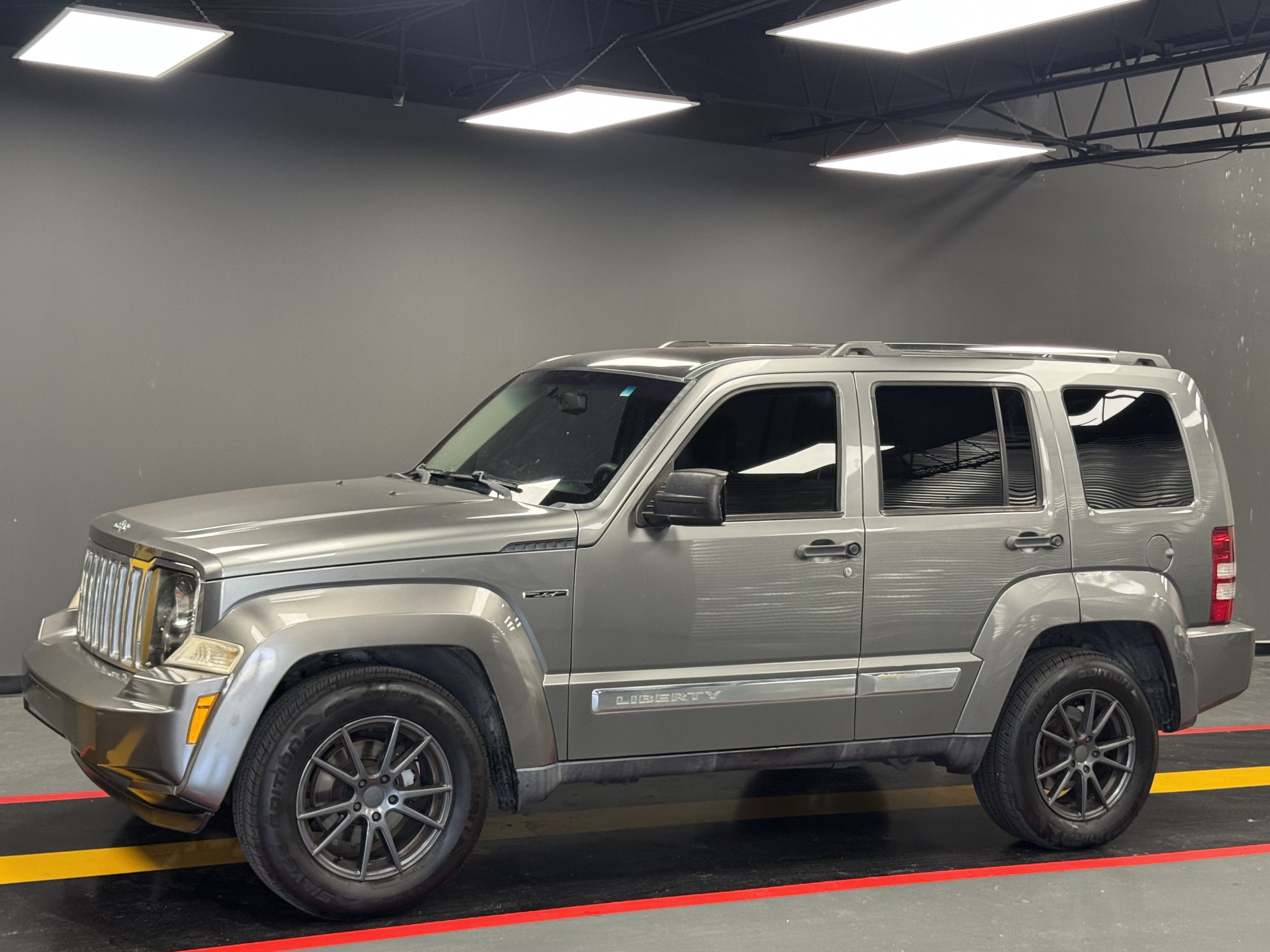 Used 2012 Jeep Liberty Limited Jet w/ Comfort/Convenience Group RWD image 1