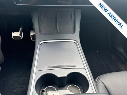 Used 2023 Tesla Model Y Long Range AWD/4WD image 23