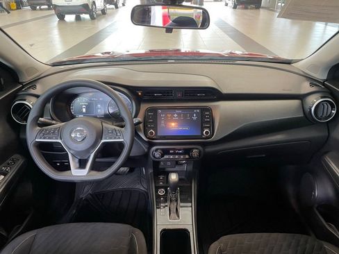 Certified 2021 Nissan Kicks SV FWD image 9
