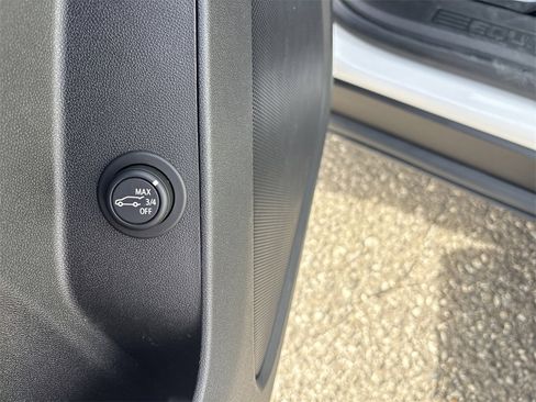 Used 2022 Chevrolet Equinox RS image 20