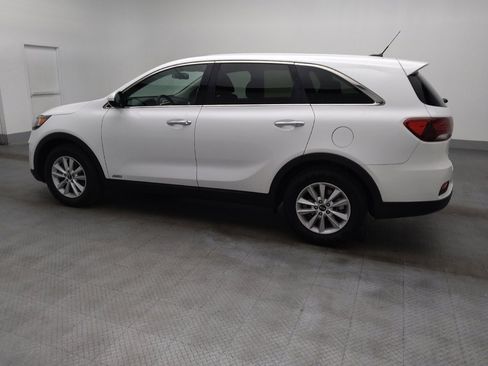 Used 2020 Kia Sorento LX image 3