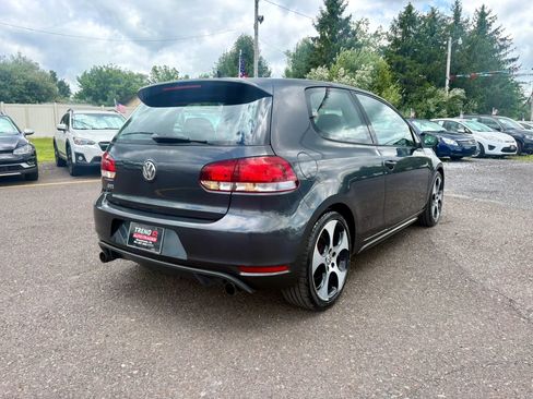 Used 2011 Volkswagen Golf 2-Door FWD image 5