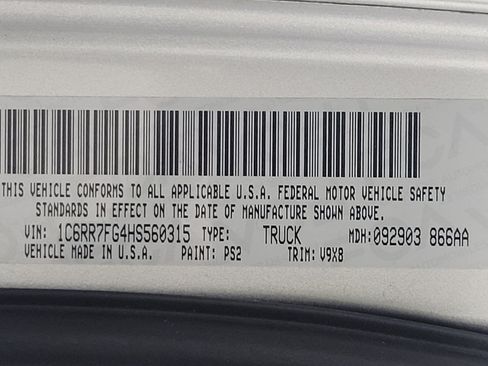 Used 2017 RAM 1500 Express AWD/4WD image 33