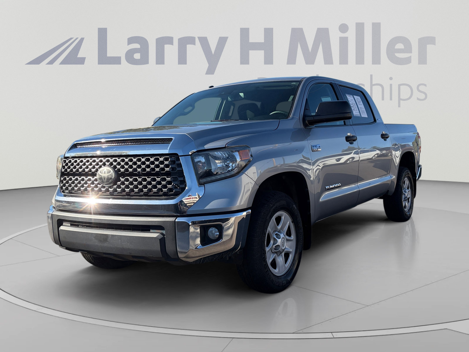 Used 2019 Toyota Tundra SR5 RWD image 1