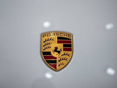 Certified 2018 Porsche 718 Cayman S RWD image 27