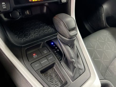 Used 2024 Toyota RAV4 XLE FWD image 18