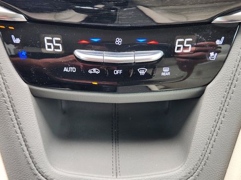 Certified 2023 Cadillac XT6 Premium Luxury w/ Technology Package image 20