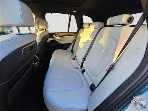 Used 2026 BMW X5 sDrive40i w/ Climate Comfort Package image 11