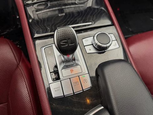 Used 2017 Mercedes-Benz SL 550 image 30