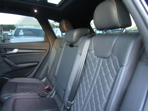 Used 2018 Audi SQ5 Premium Plus w/ S Sport Package image 23
