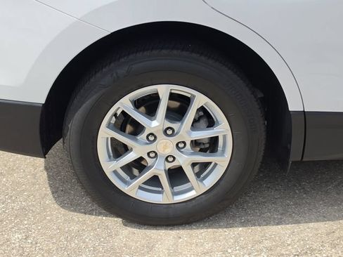 Used 2024 Chevrolet Equinox LT AWD/4WD image 5