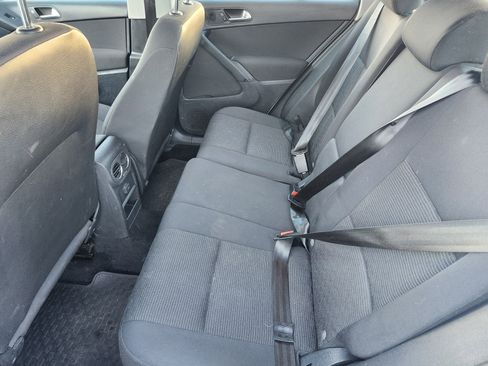 Used 2018 Volkswagen Tiguan Limited image 17