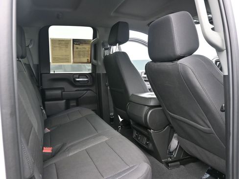 Used 2025 Chevrolet Silverado 2500 Custom w/ Custom Value Package image 10