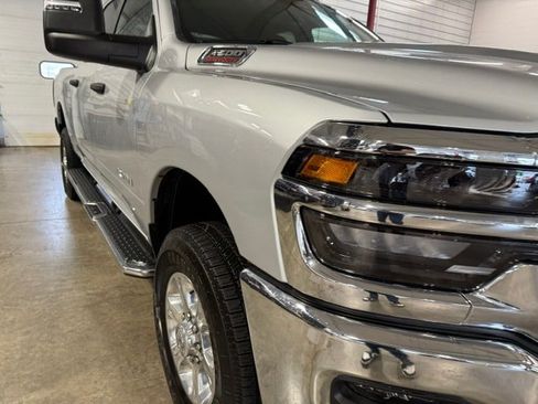 Certified 2026 RAM 2500 Big Horn AWD/4WD image 3