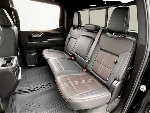 Used 2024 Chevrolet Silverado 1500 High Country w/ Technology Package image 16