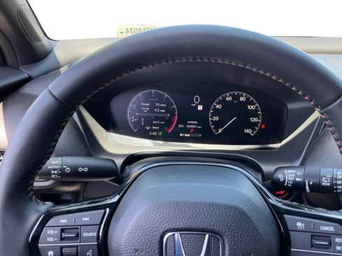 Used 2025 Honda HR-V Sport image 12